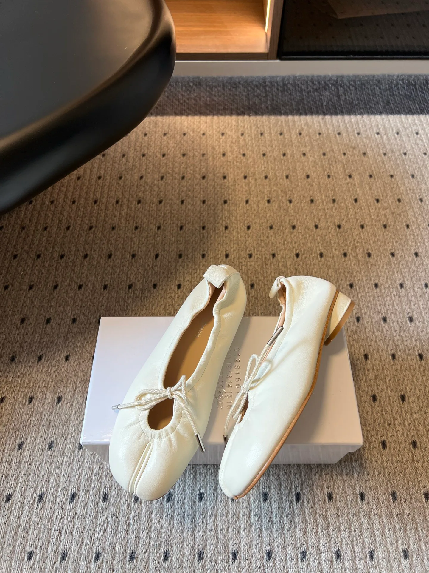Women's Ballet Flats MAISON MARGIELA 17781125