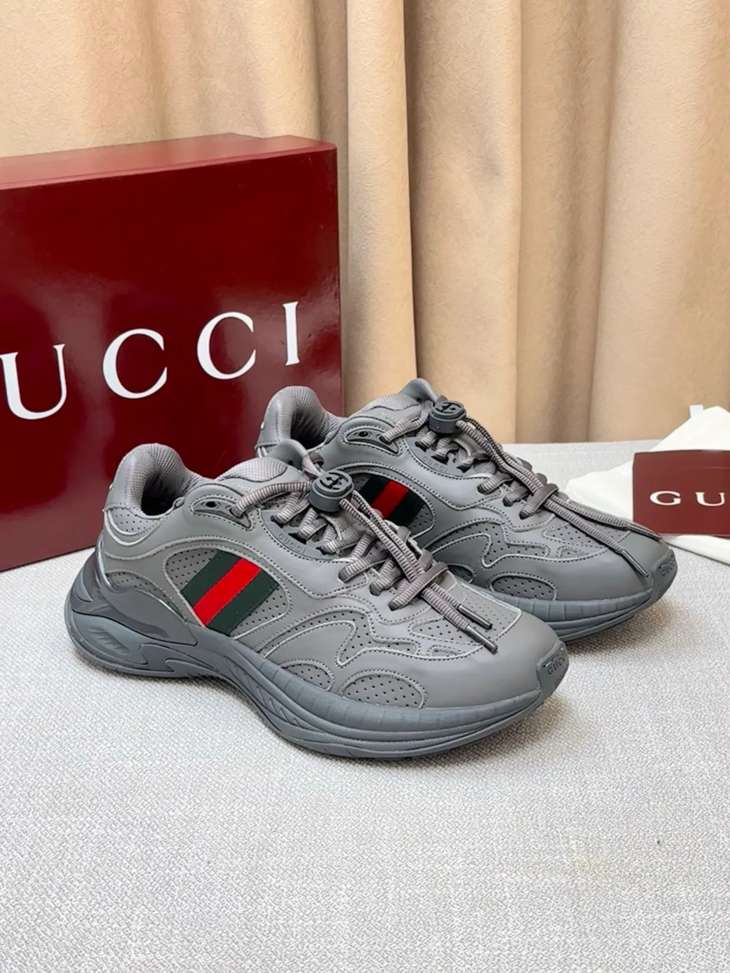 Men's Sneakers GUCCI 17620474