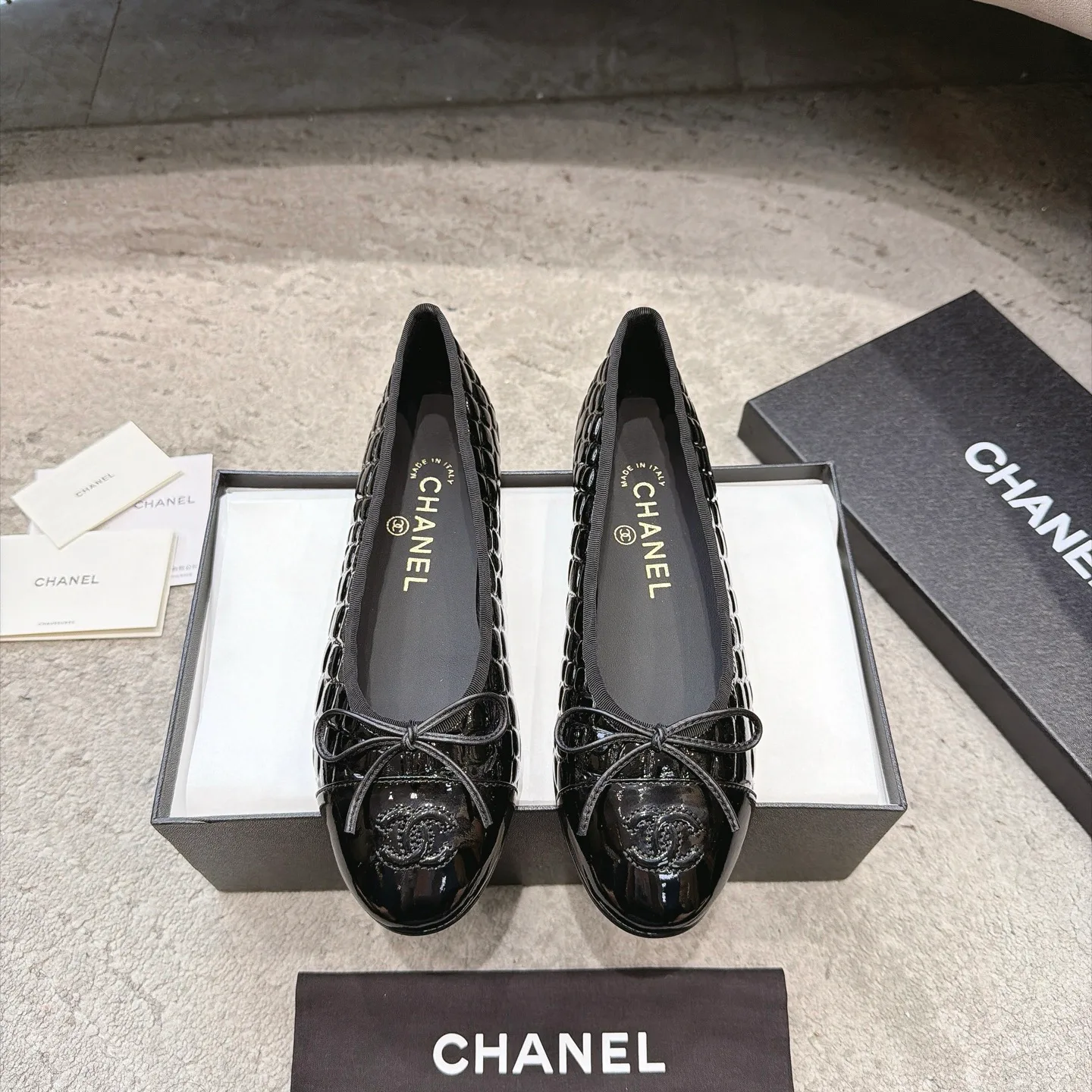 Women's Ballet Flats CHANEL 18323602