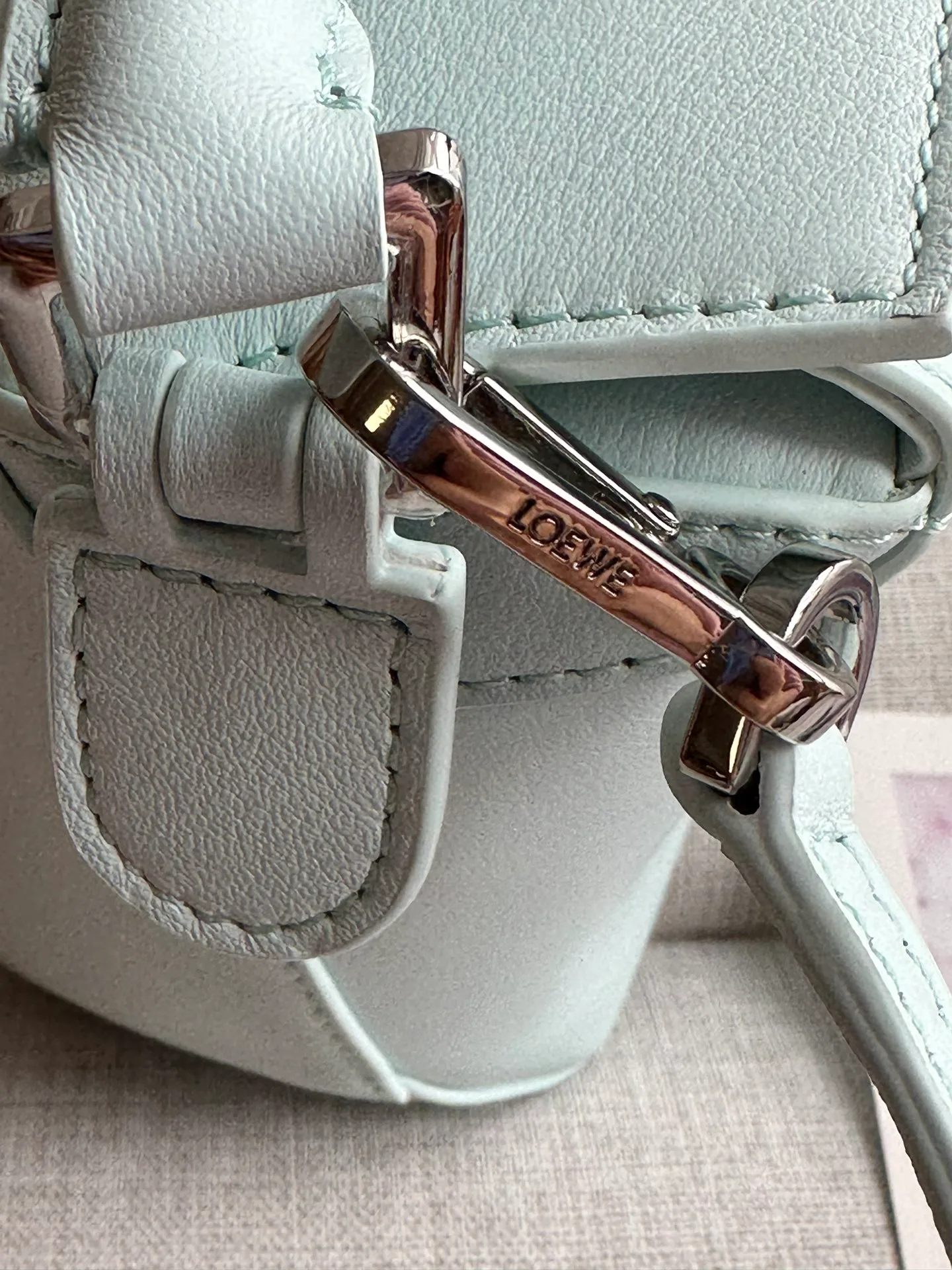 Women's Classic Handbags LOEWE 17818404