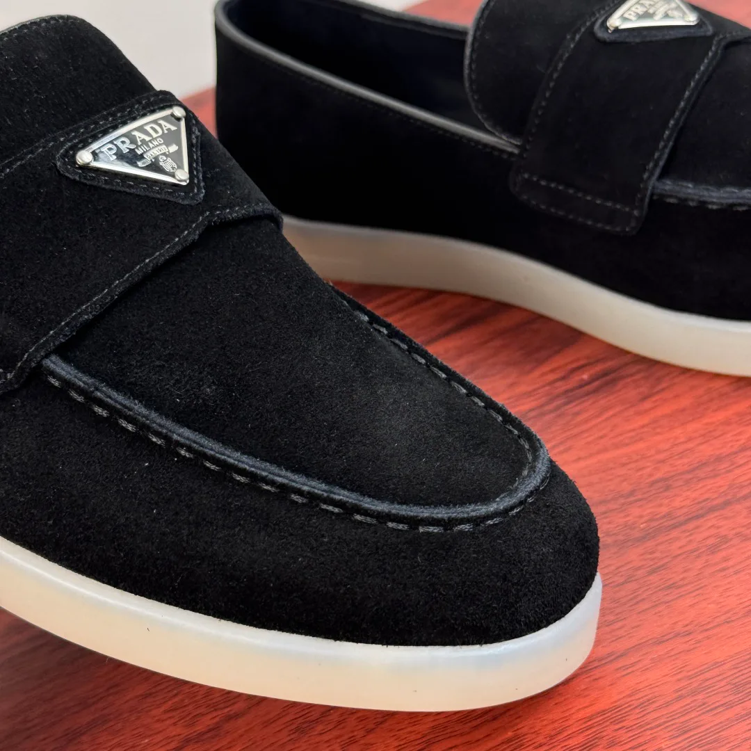 Men's Loafers And Dress Shoes PRADA 18100605