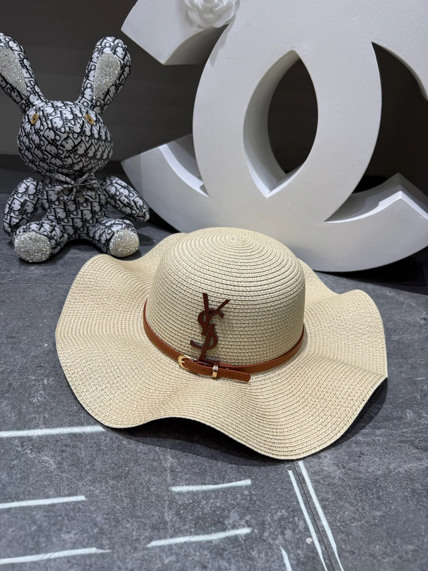 Hats SAINT LAURENT 17810492