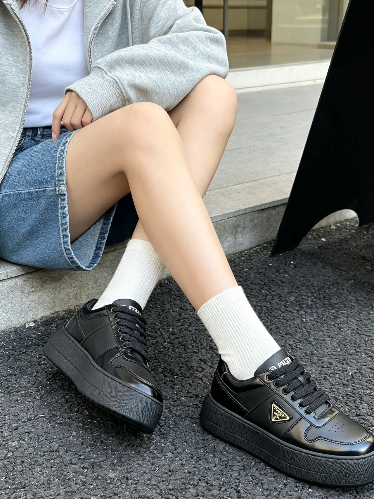 Women's Sneakers PRADA 18170771