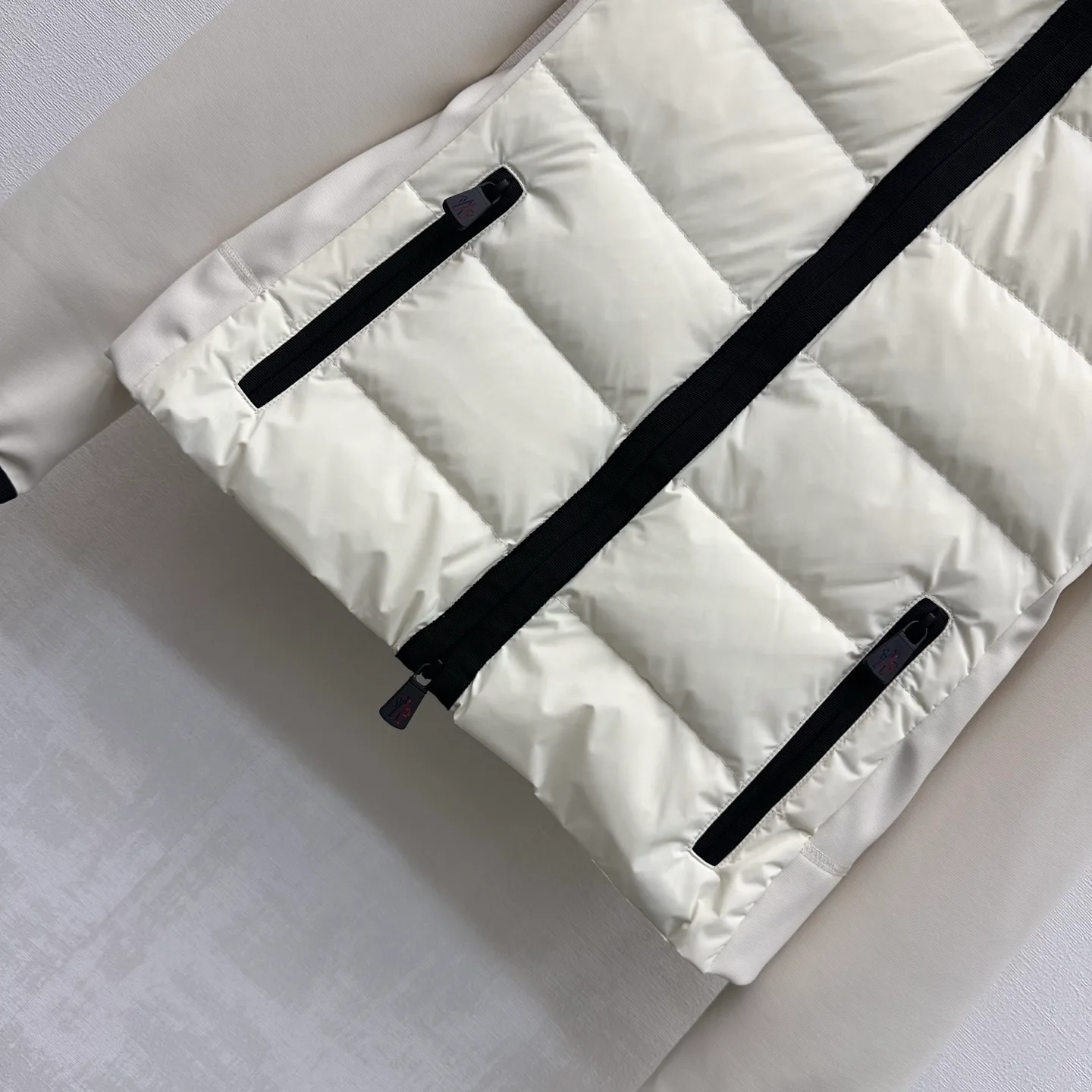 Куртки И Пуховики Женские Moncler 18555764