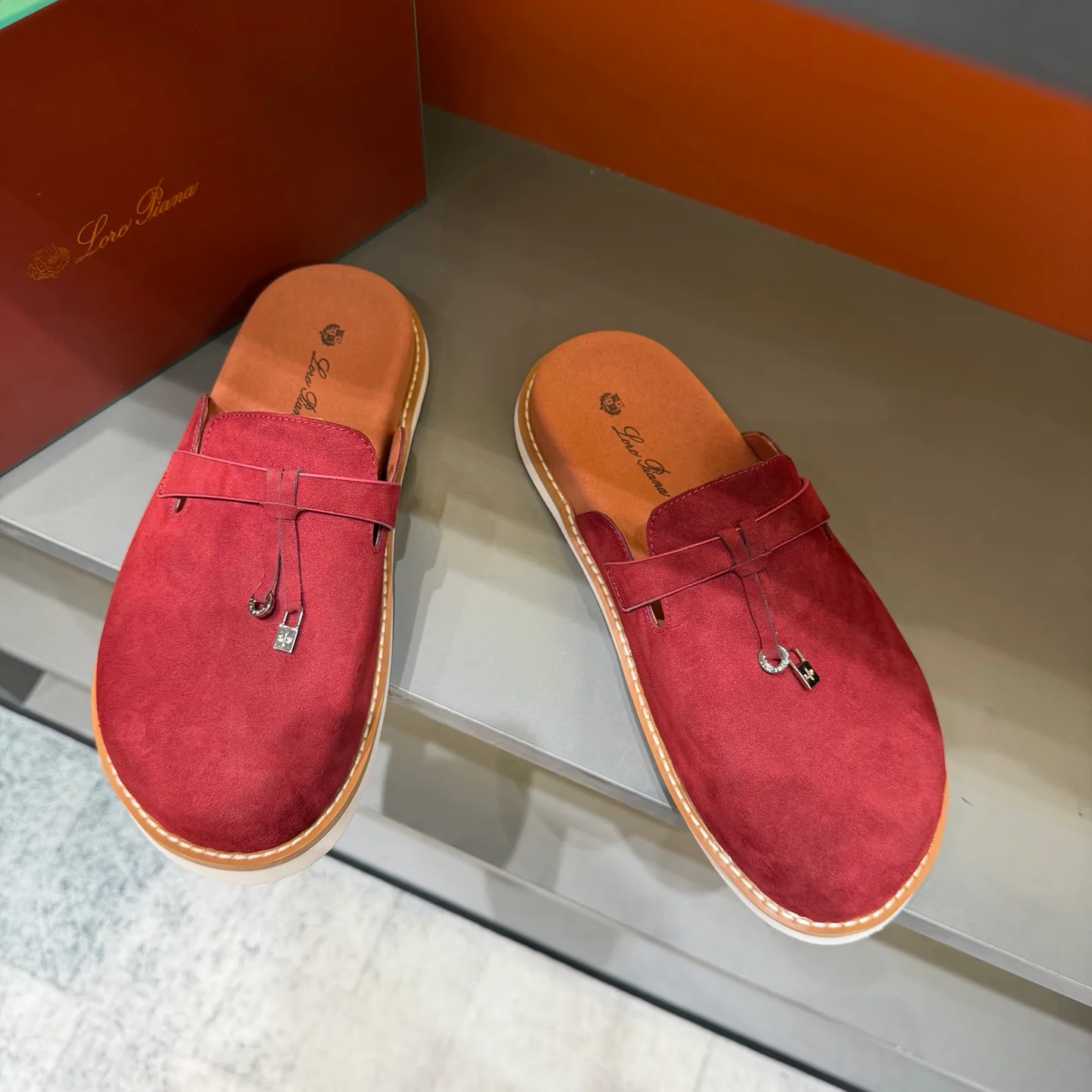 Women's Mules And Clogs LORO PIANA 18400762