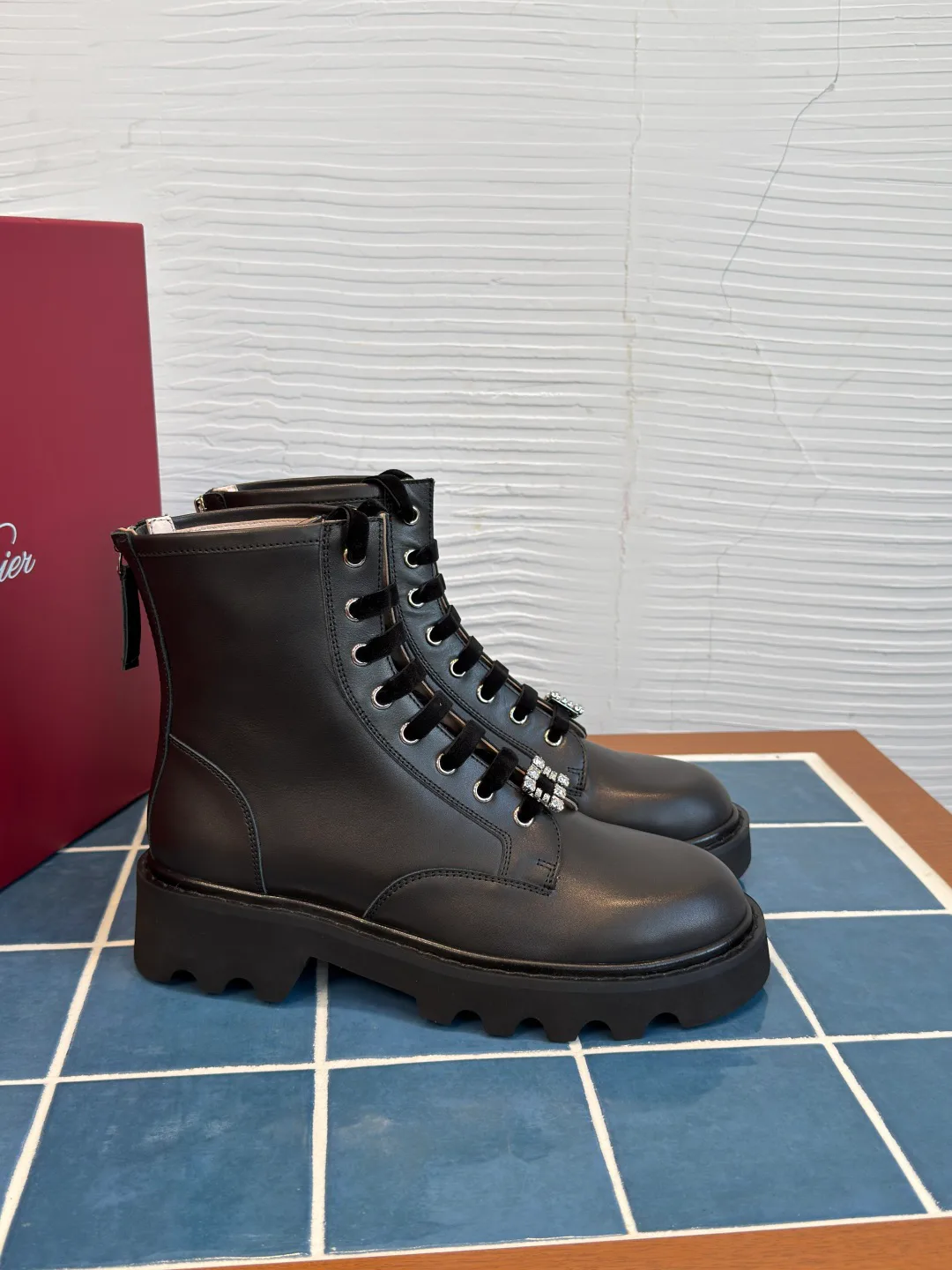 Ботинки Женские Roger Vivier 18604650