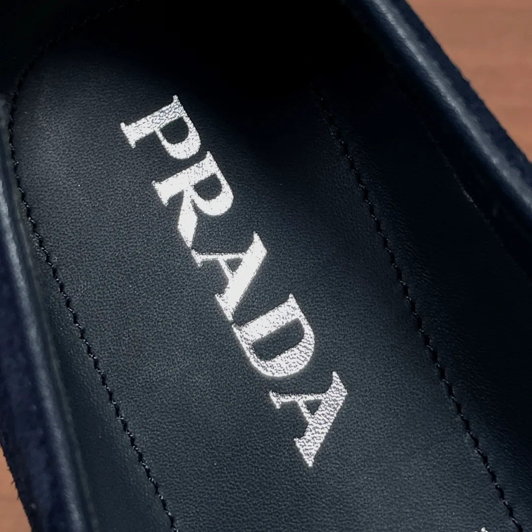 Men's Loafers And Dress Shoes PRADA 17971383