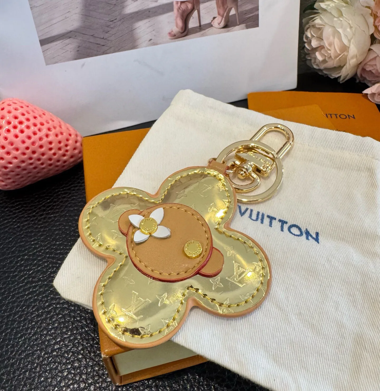 Key Cases LOUIS VUITTON 18013300