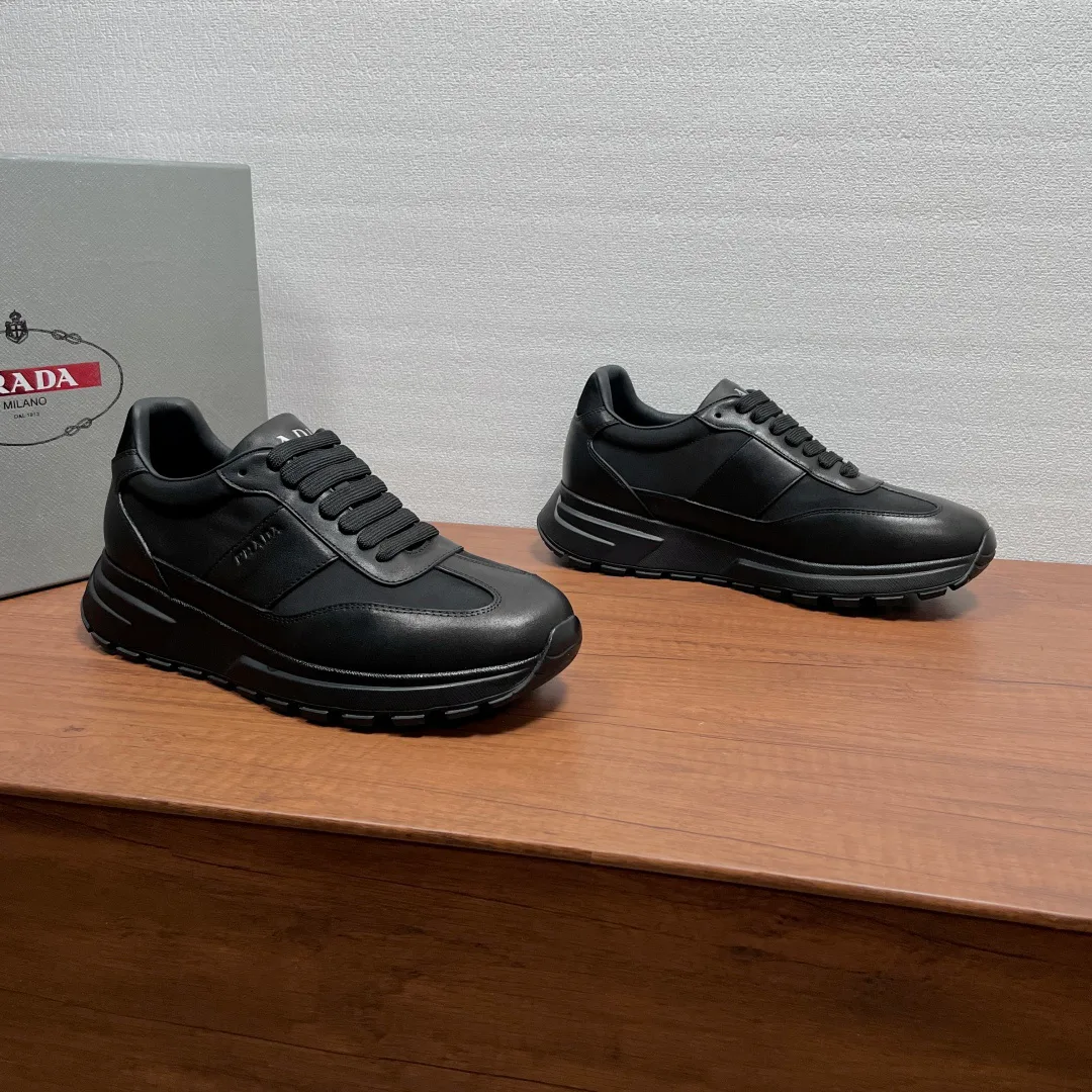 Men's Sneakers PRADA 17542575