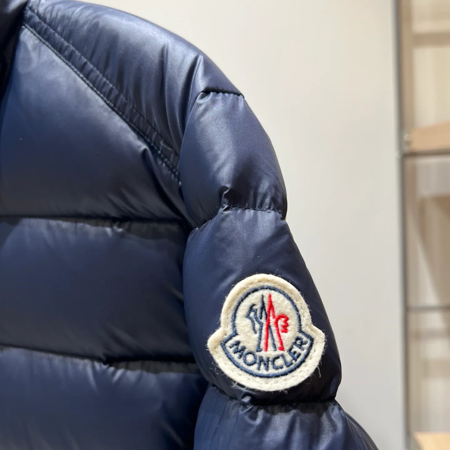 Women's Jackets And Down Jackets MONCLER 18284058