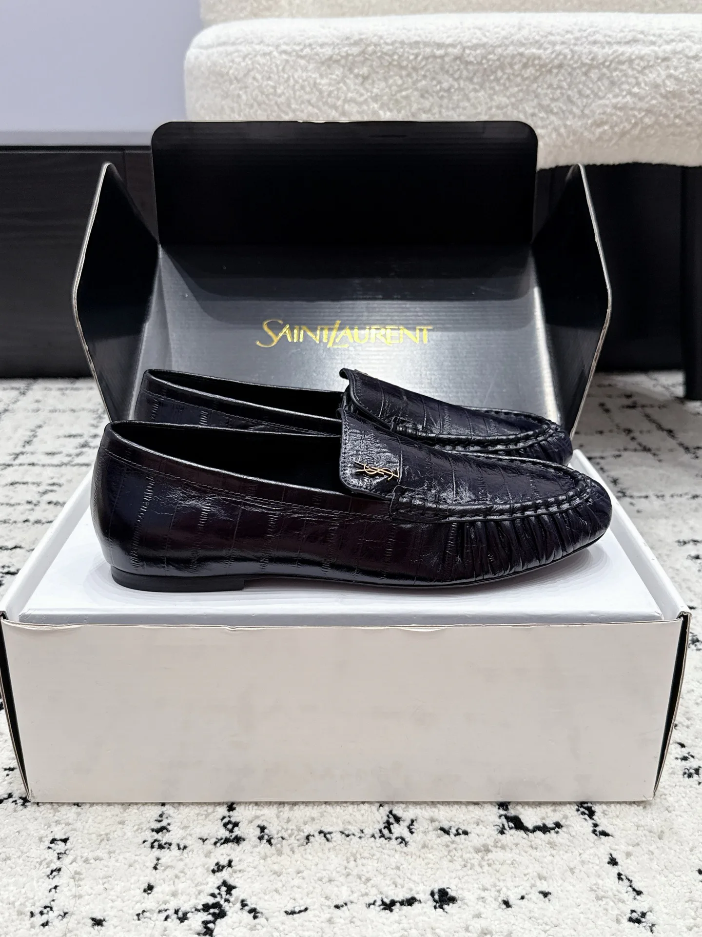 Women's Loafers And Moccasins SAINT LAURENT 17355729