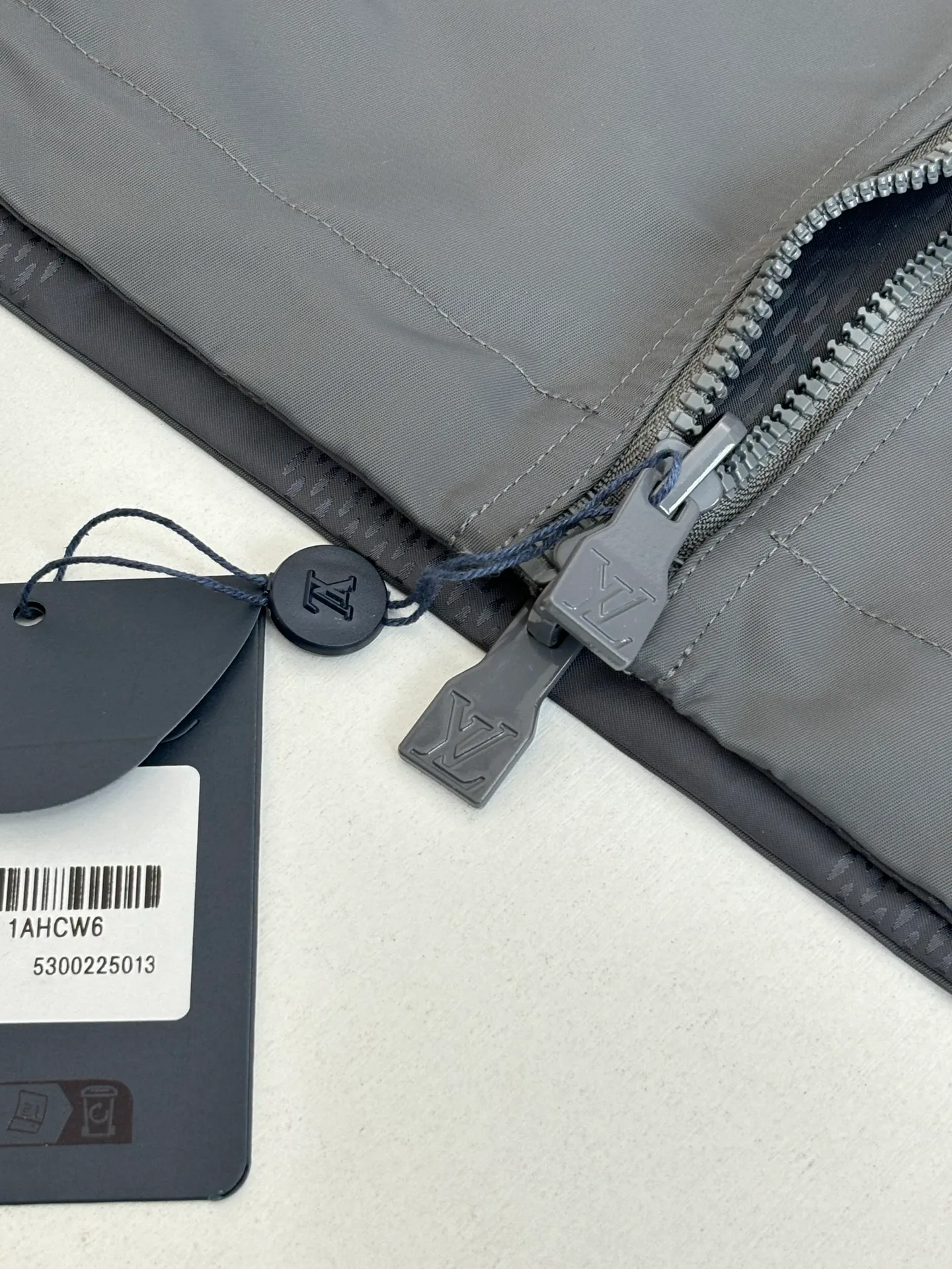 Men's Jackets And Down Jackets LOUIS VUITTON 18179357