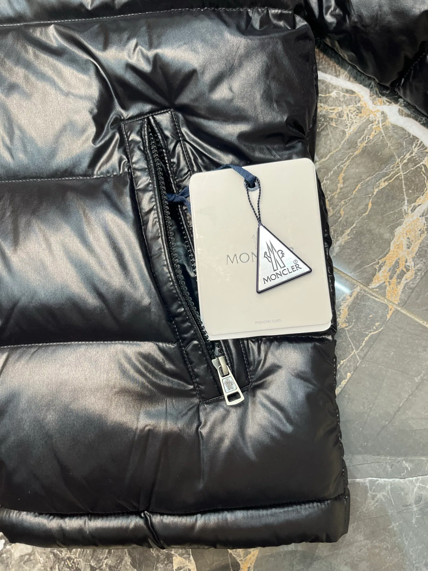 Куртки И Пуховики Мужские Moncler 18581651