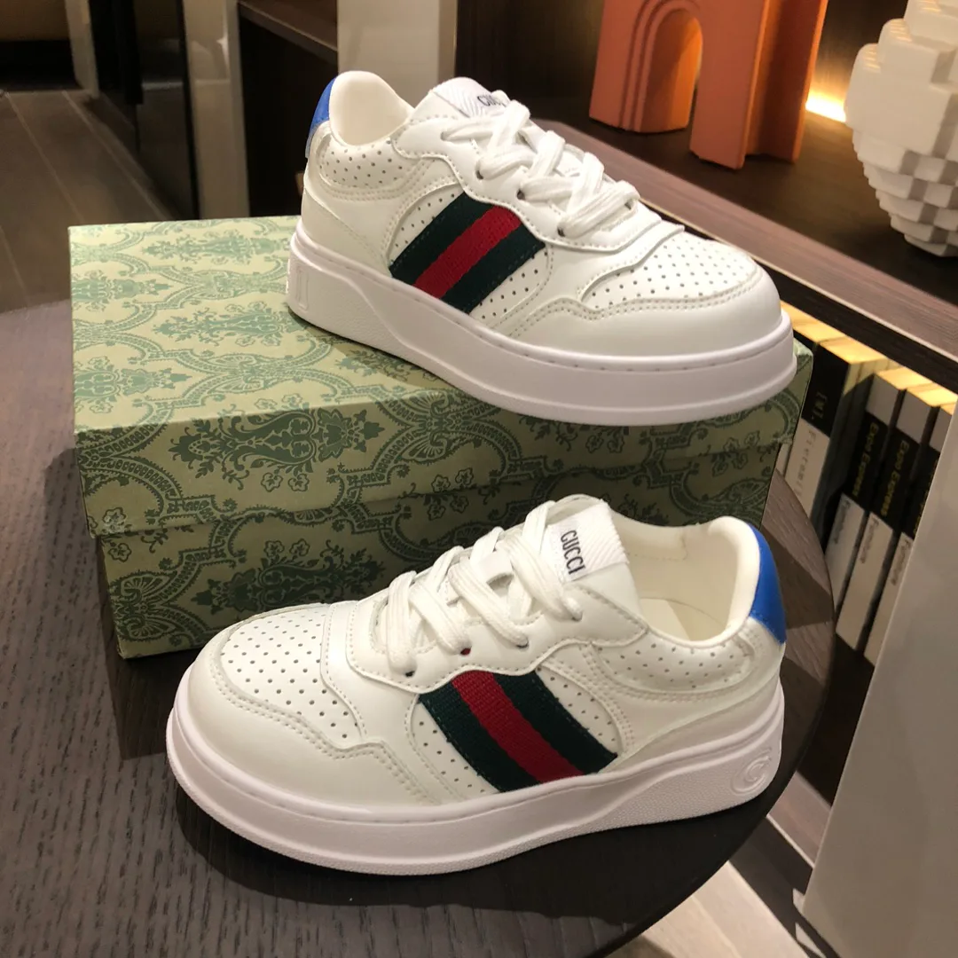 Women's Sneakers GUCCI 18445138