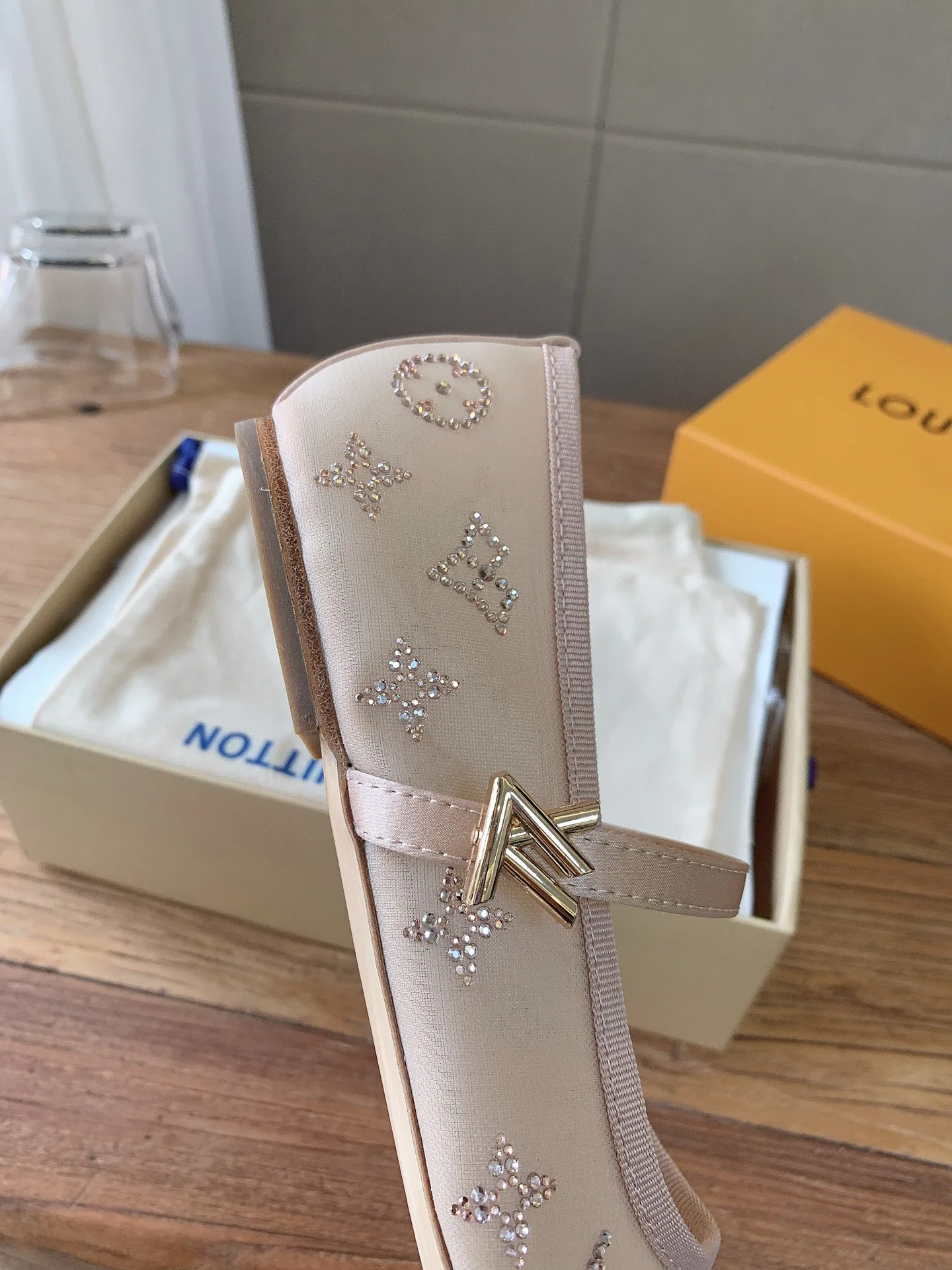 Women's Ballet Flats LOUIS VUITTON 18365399