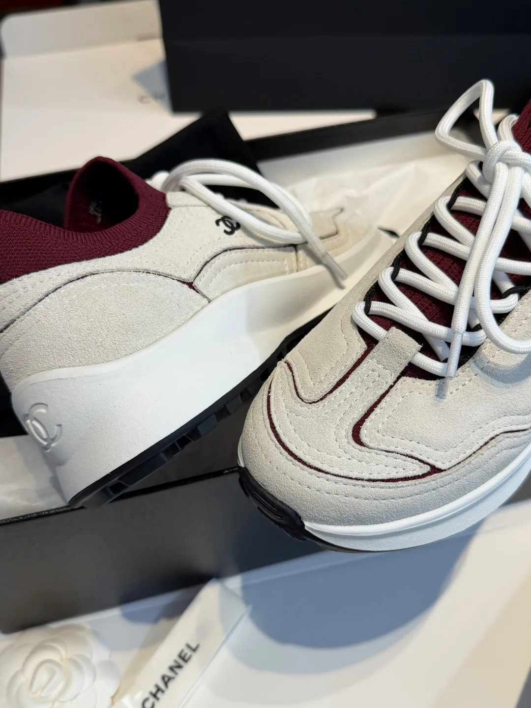Women's Sneakers CHANEL 18067105