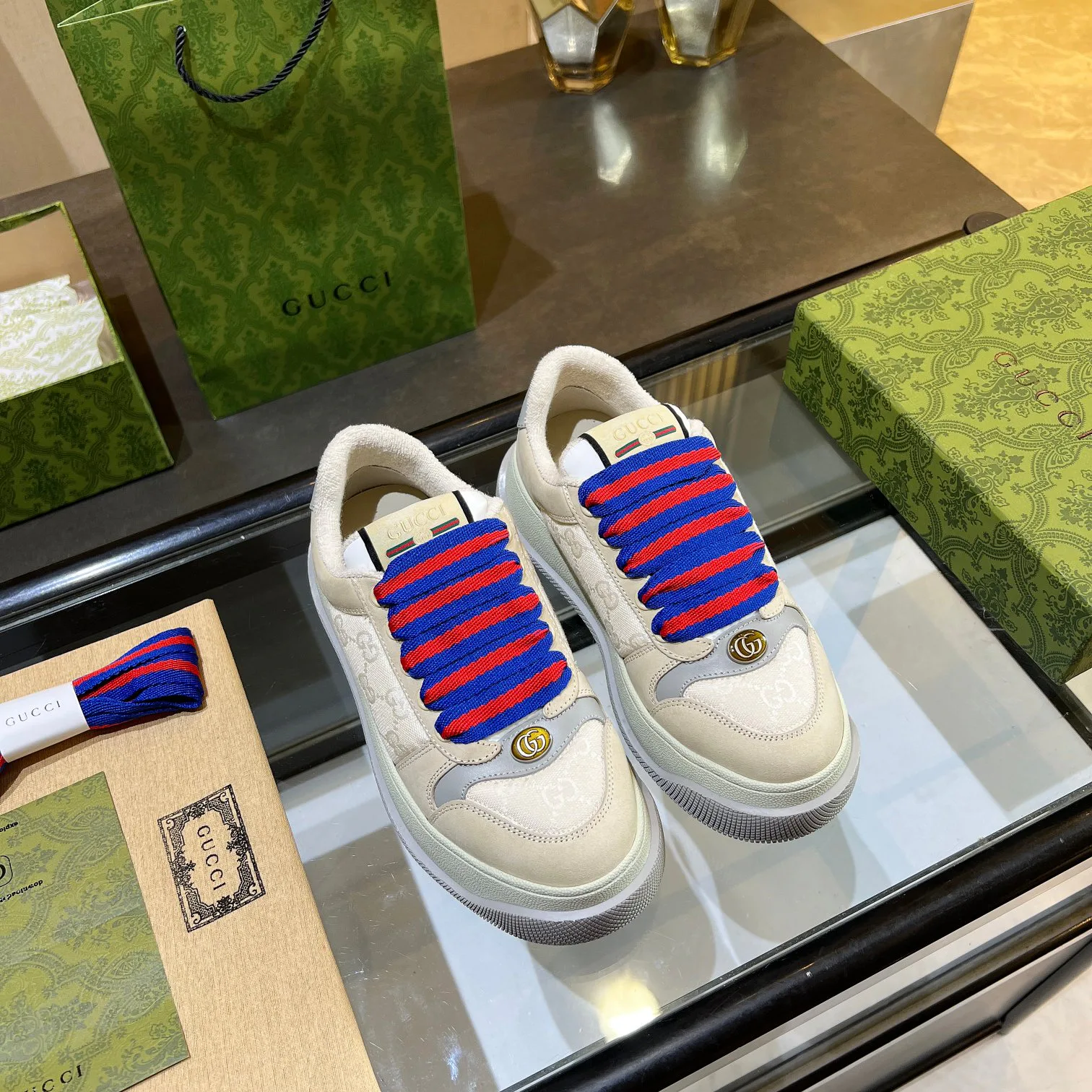 Women's Sneakers GUCCI 17955441