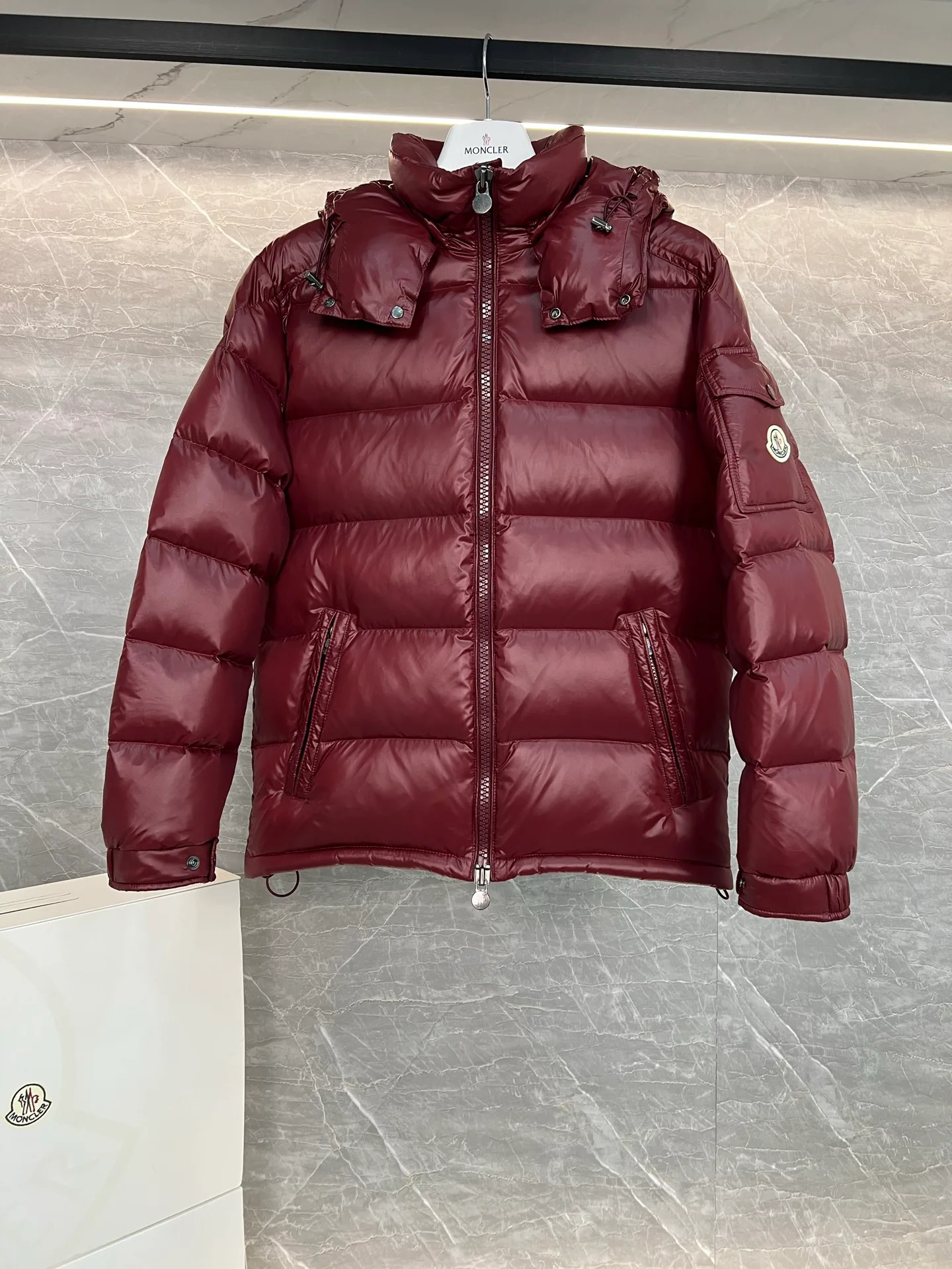 Men's Jackets And Down Jackets MONCLER 18111326