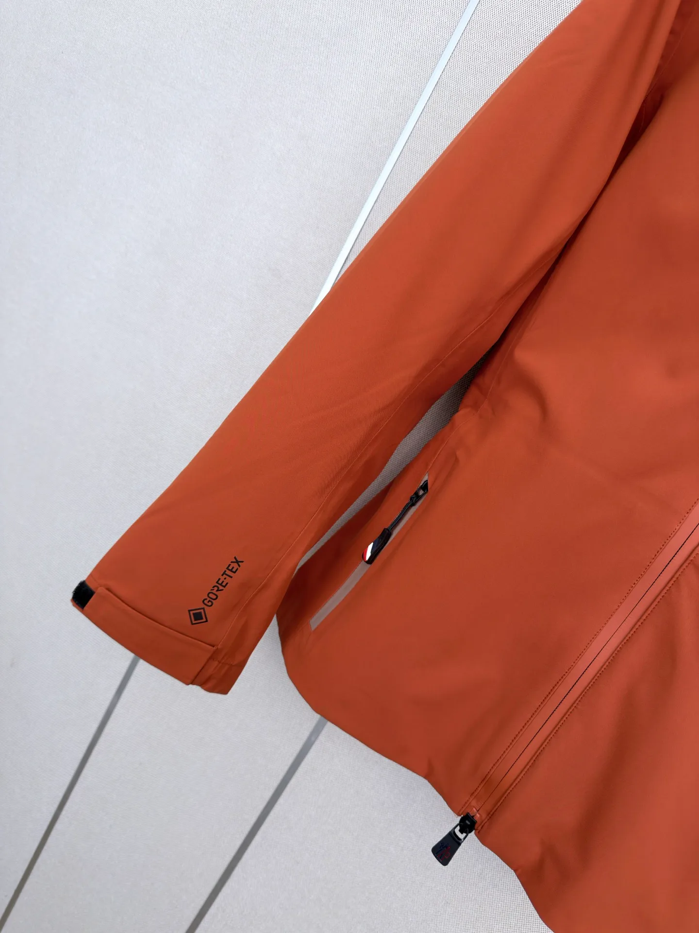 Women's Jackets And Down Jackets MONCLER 18501659