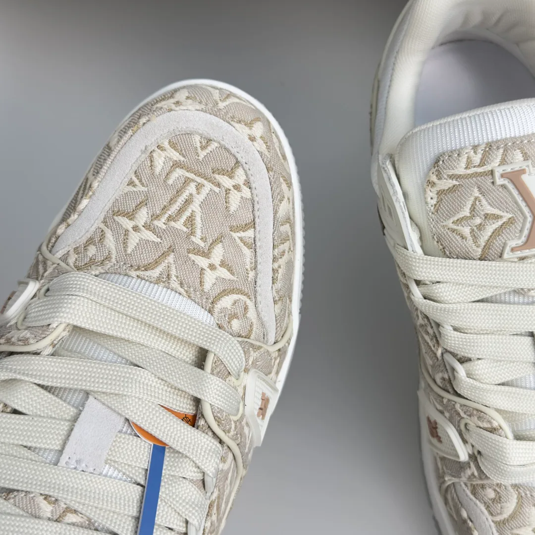Women's Sneakers LOUIS VUITTON 17772023