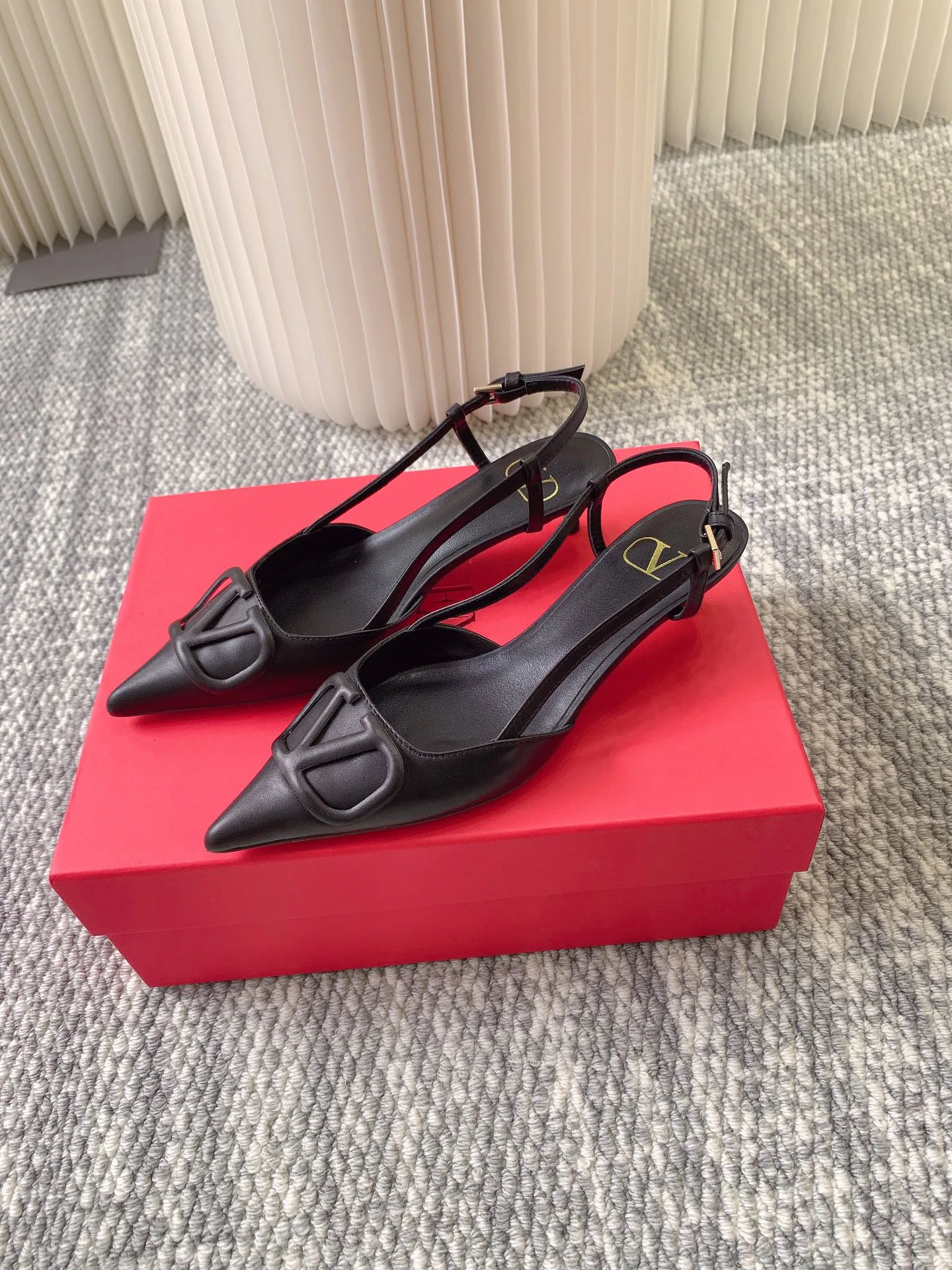 Women's Heels VALENTINO 17963104