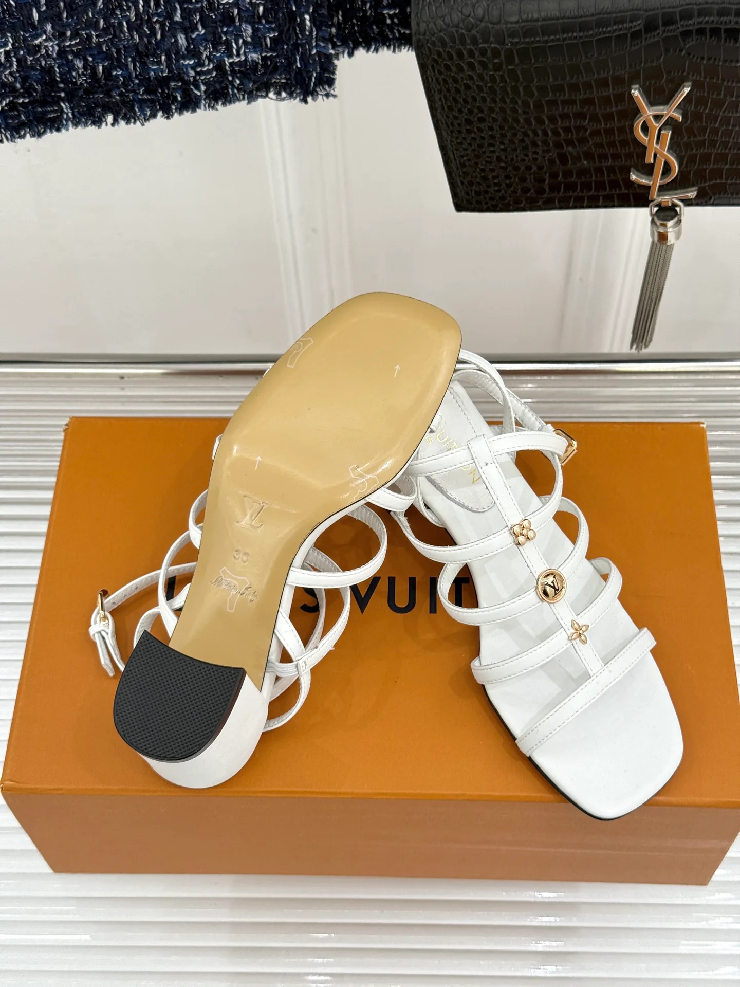 Women's Open-Toe Sandals LOUIS VUITTON 17234887