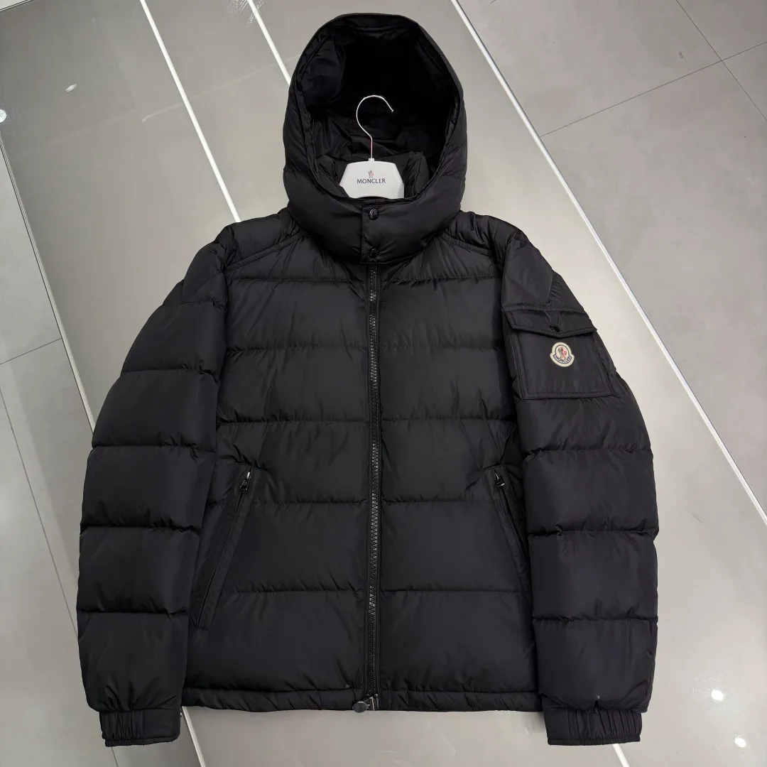 Men's Jackets And Down Jackets MONCLER 17897544