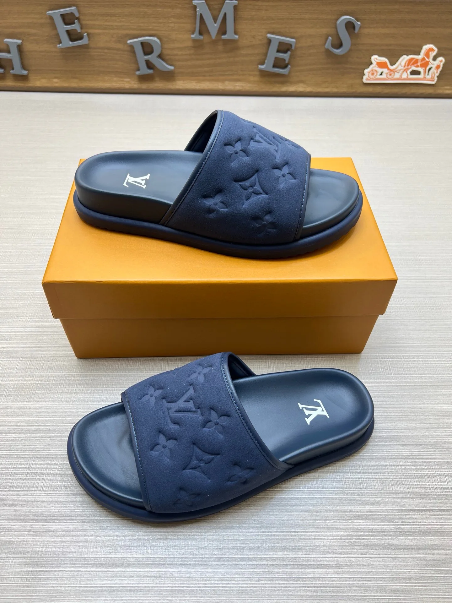 Women's Flip-Flops LOUIS VUITTON 18011812