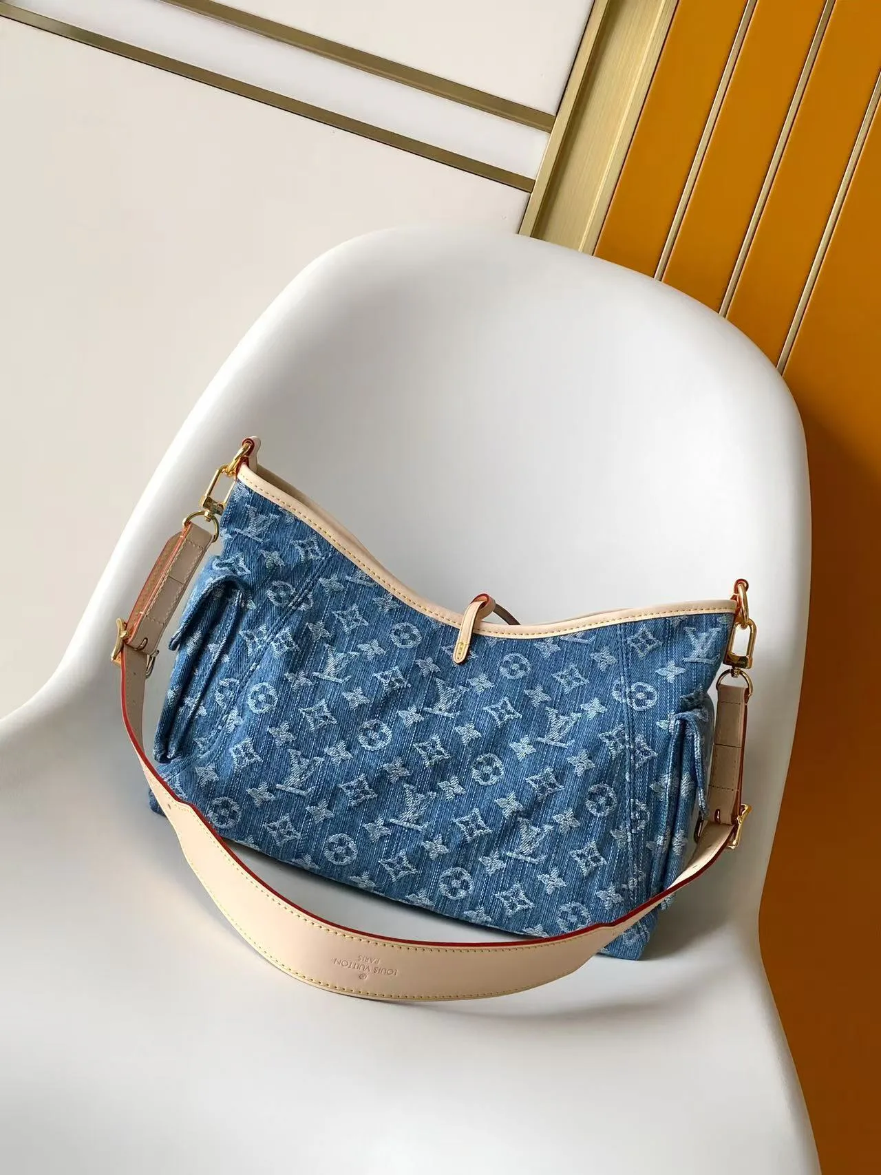 Women's Classic Handbags LOUIS VUITTON 17806365