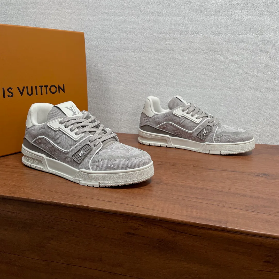Men's Sneakers LOUIS VUITTON 17971448
