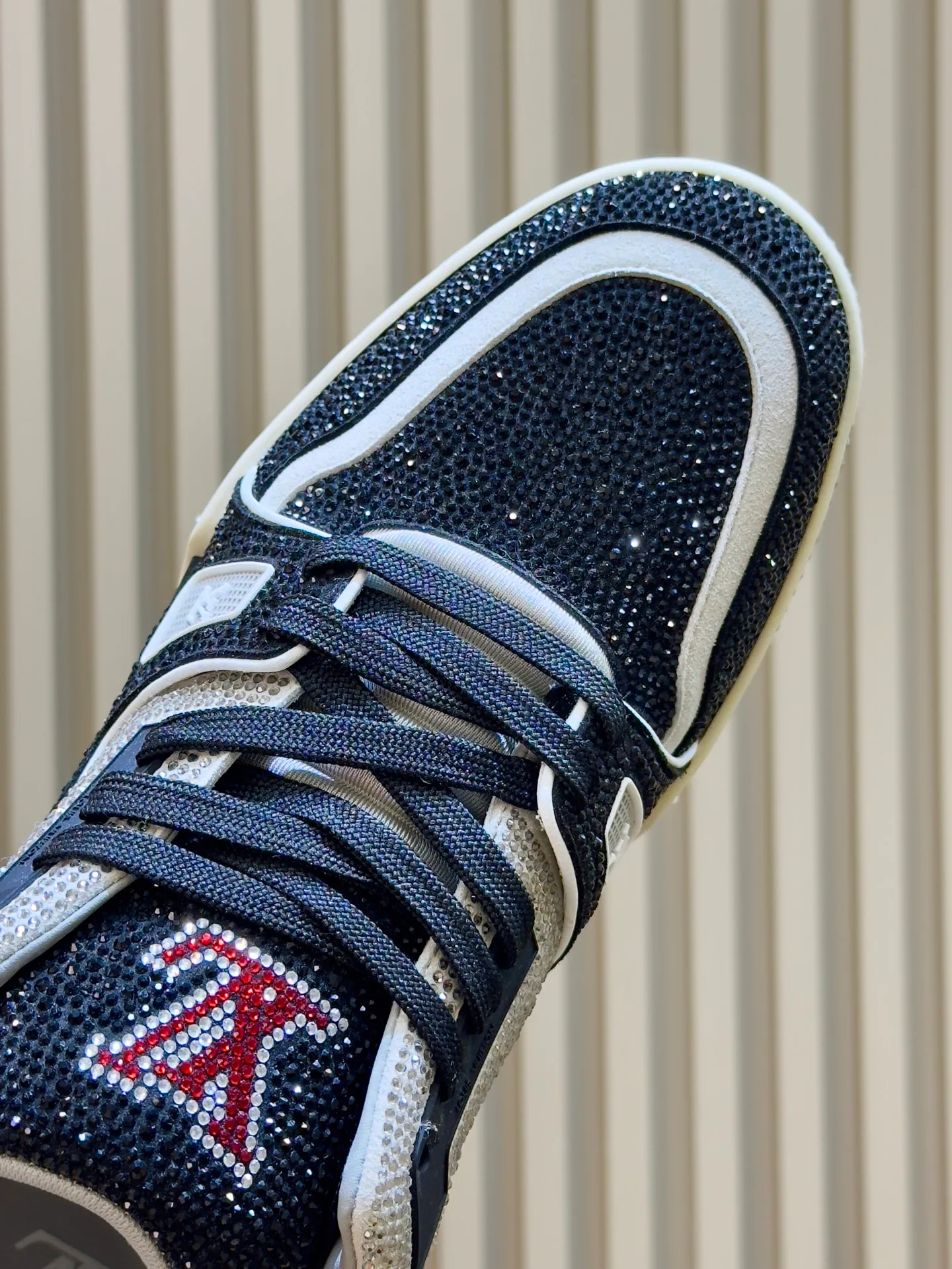 Women's Sneakers LOUIS VUITTON 18073555