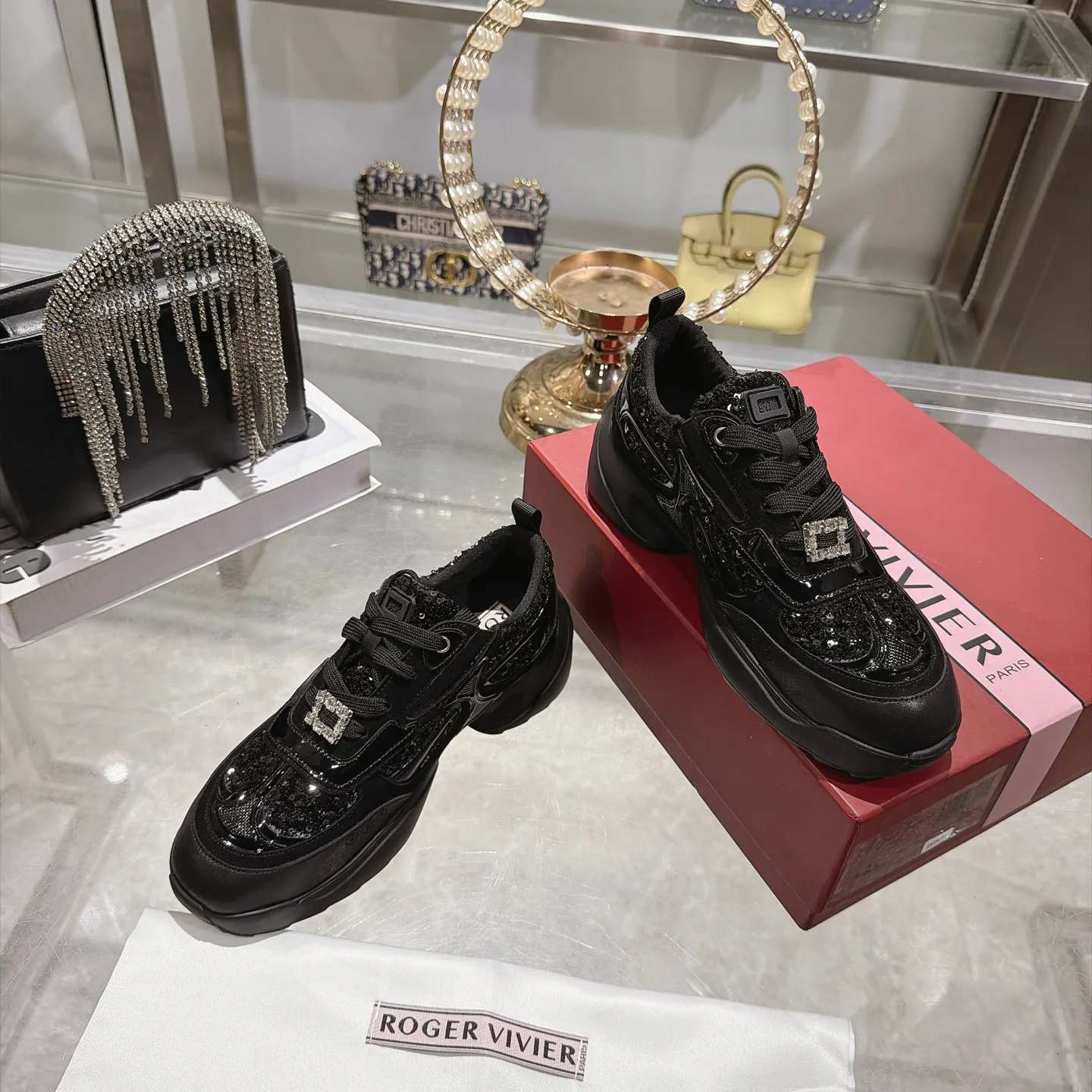 Women's Sneakers ROGER VIVIER 18366857