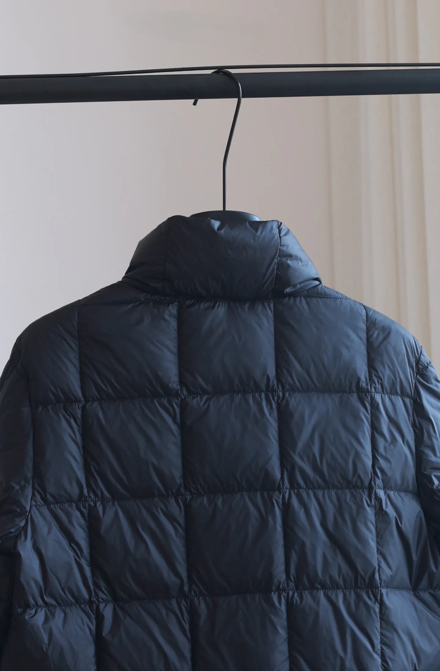 Women's Jackets And Down Jackets MONCLER 18184515
