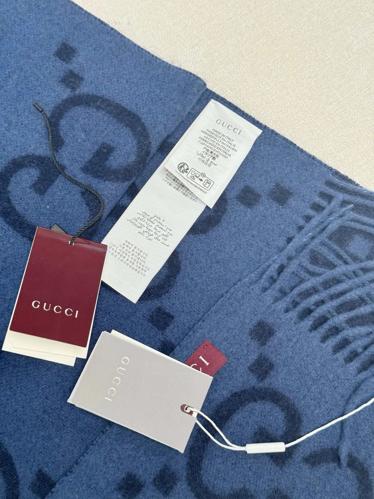 Scarves GUCCI 17945380