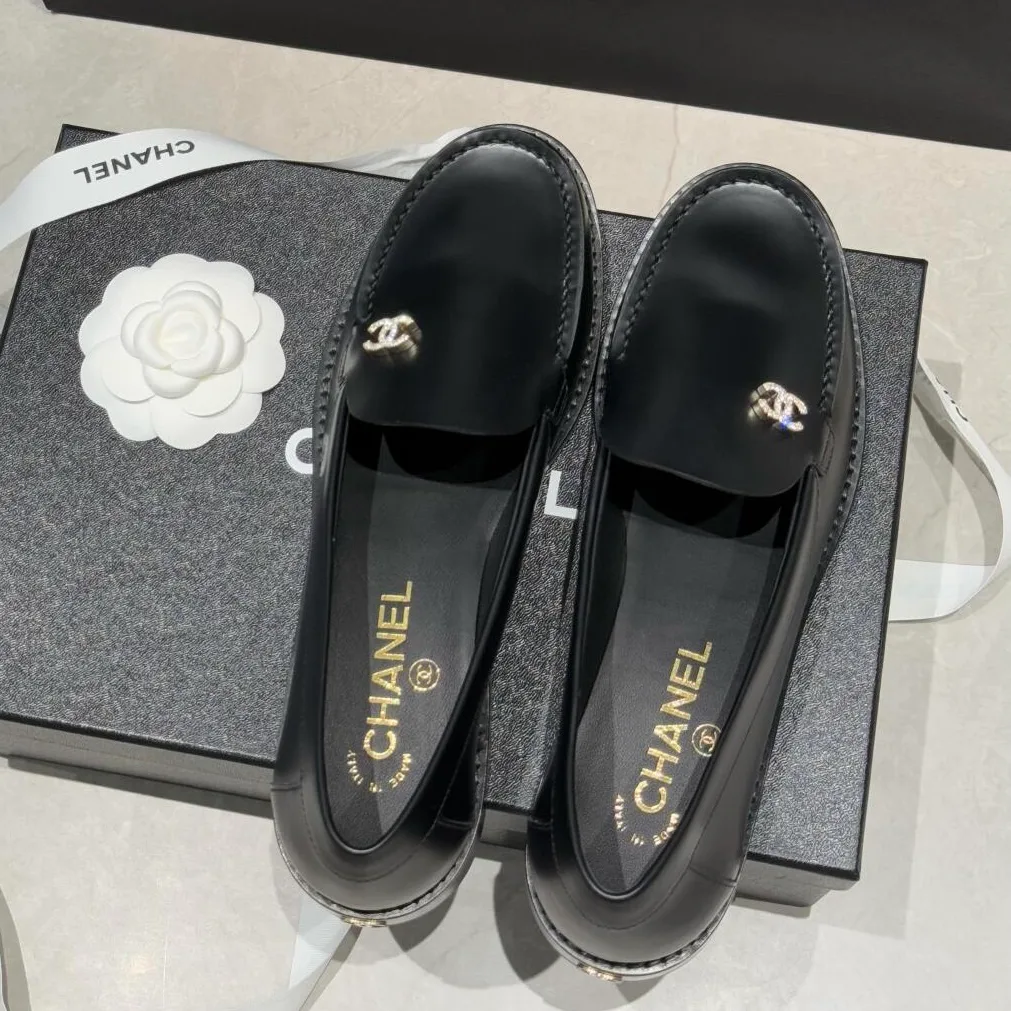 Women's Loafers And Moccasins CHANEL 18450786