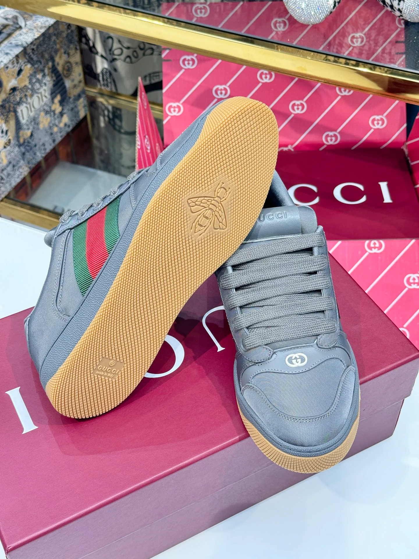 Women's Sneakers GUCCI 17946879