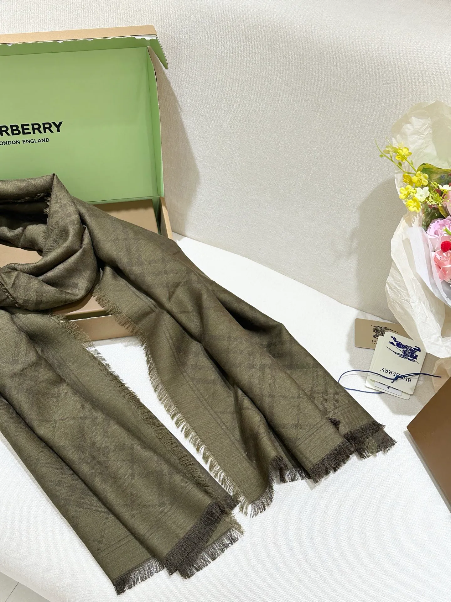 Scarves BURBERRY 17916826