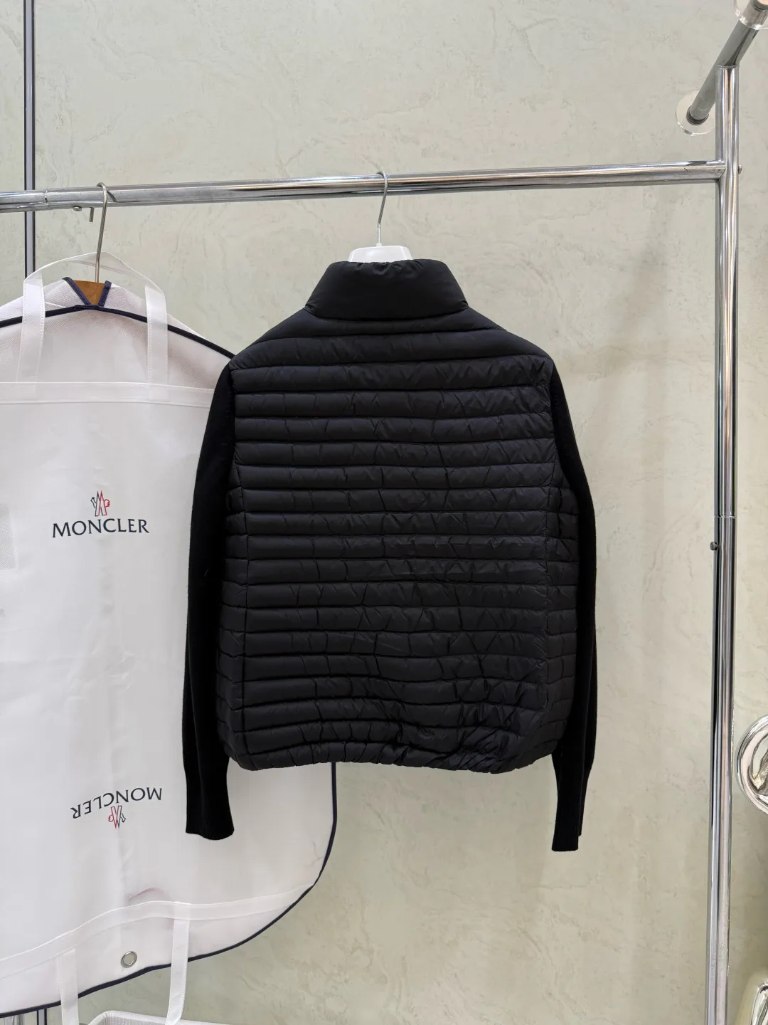 Women's Jackets And Down Jackets MONCLER 17918888
