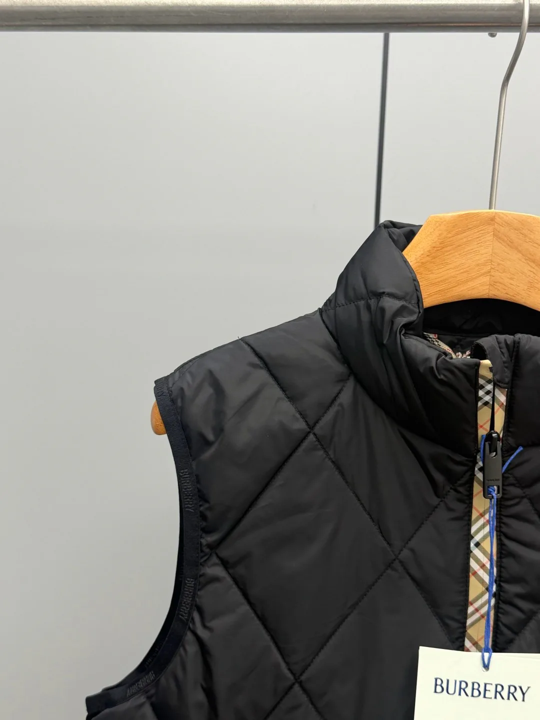 Women's Vests BURBERRY 17920935