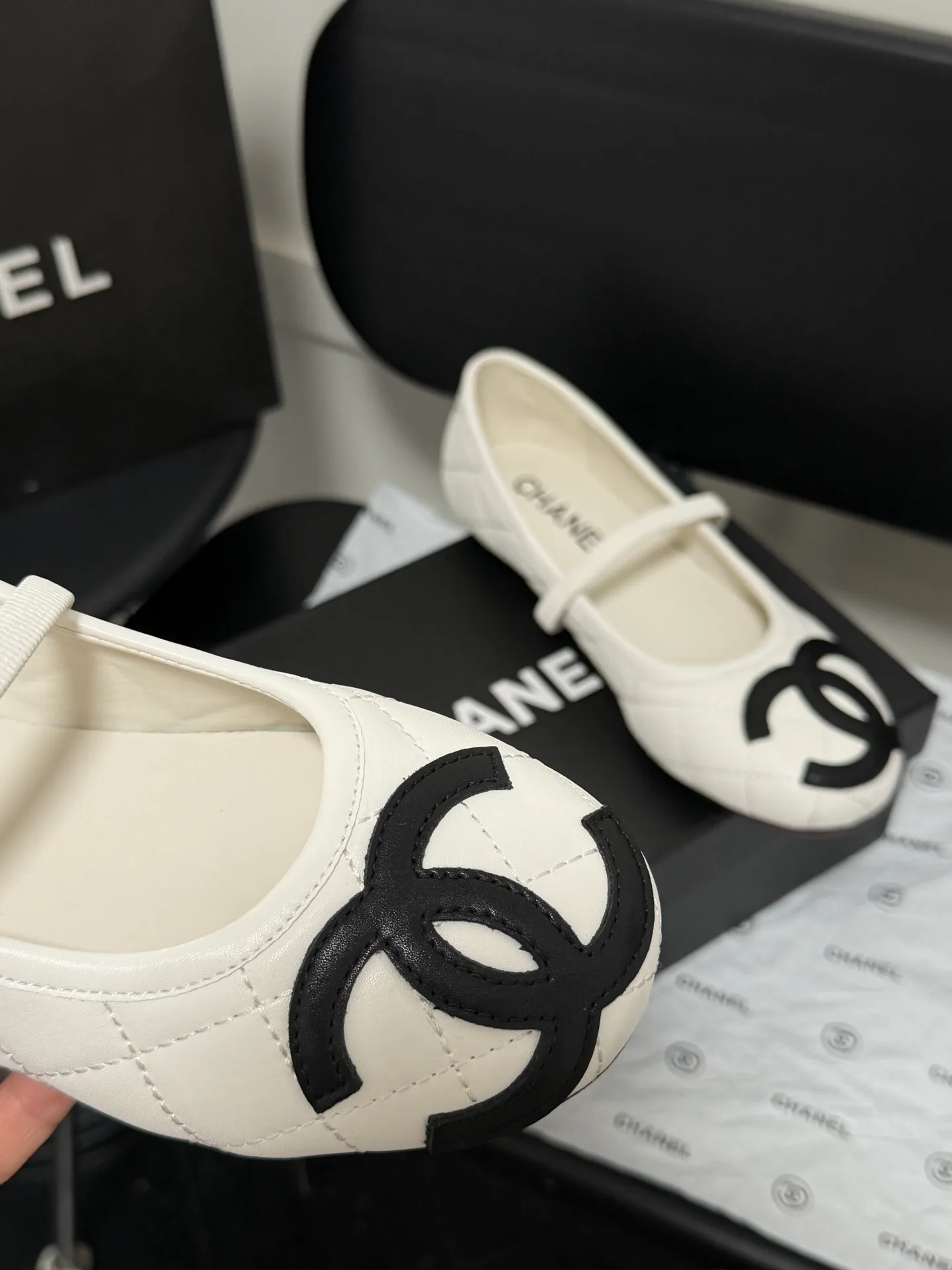 Women's Ballet Flats CHANEL 18362246