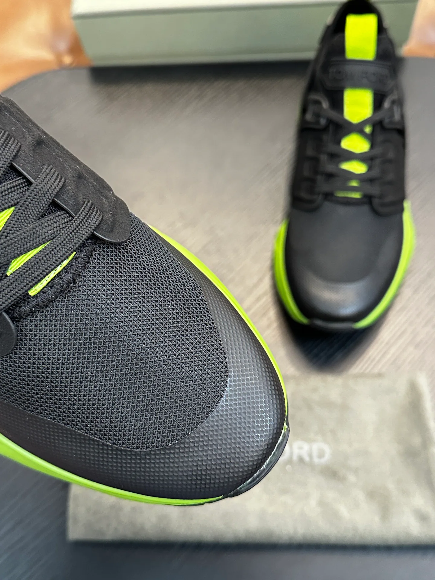 Men's Sneakers TOM FORD 18118657