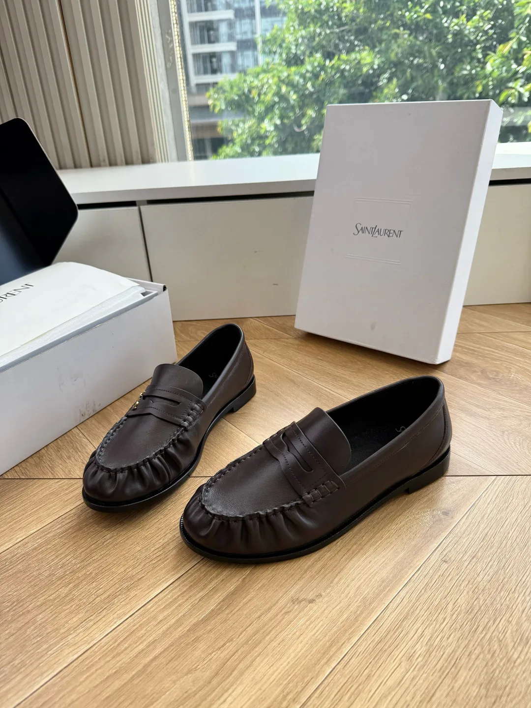Women's Loafers And Moccasins SAINT LAURENT 17569096
