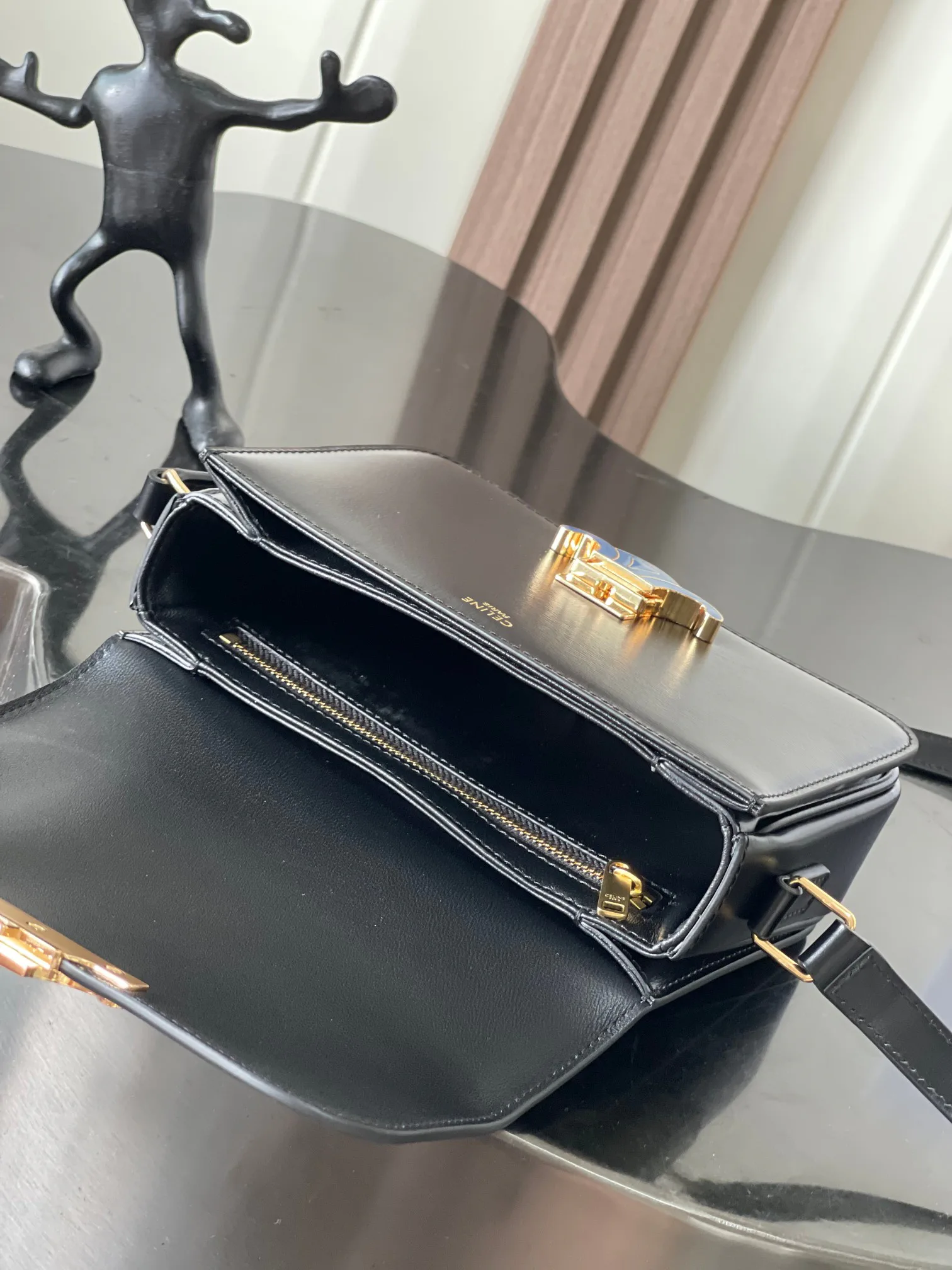 Women's Classic Handbags CELINE 18310367