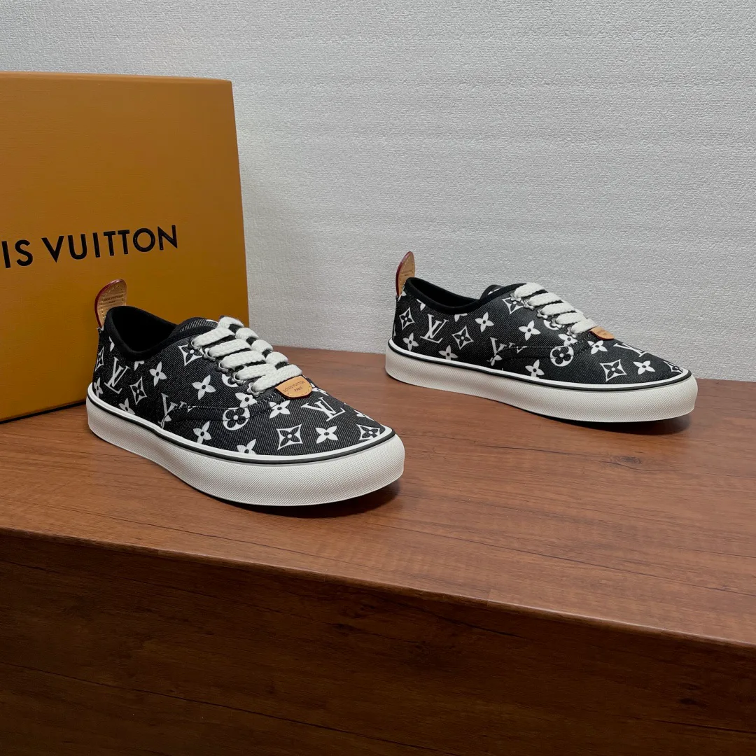 Кроссовки Мужские Louis Vuitton 18626472