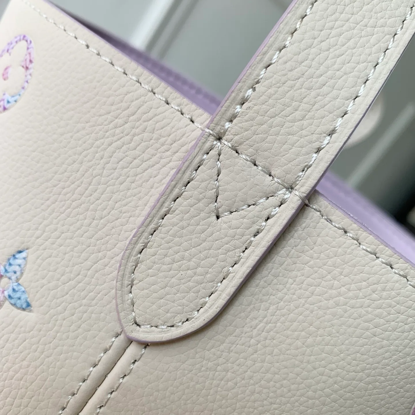 Women's Classic Handbags LOUIS VUITTON 18147483
