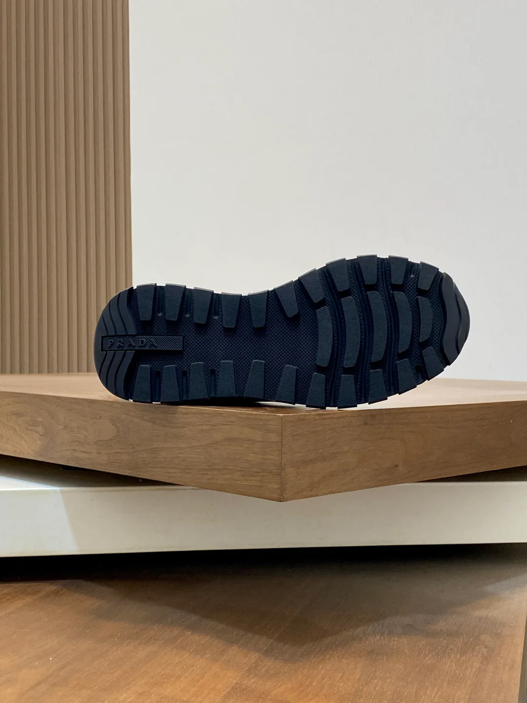 Men's Sneakers PRADA 18079033