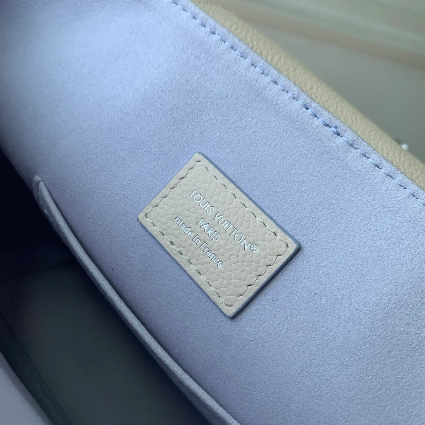 Women's Classic Handbags LOUIS VUITTON 18147478