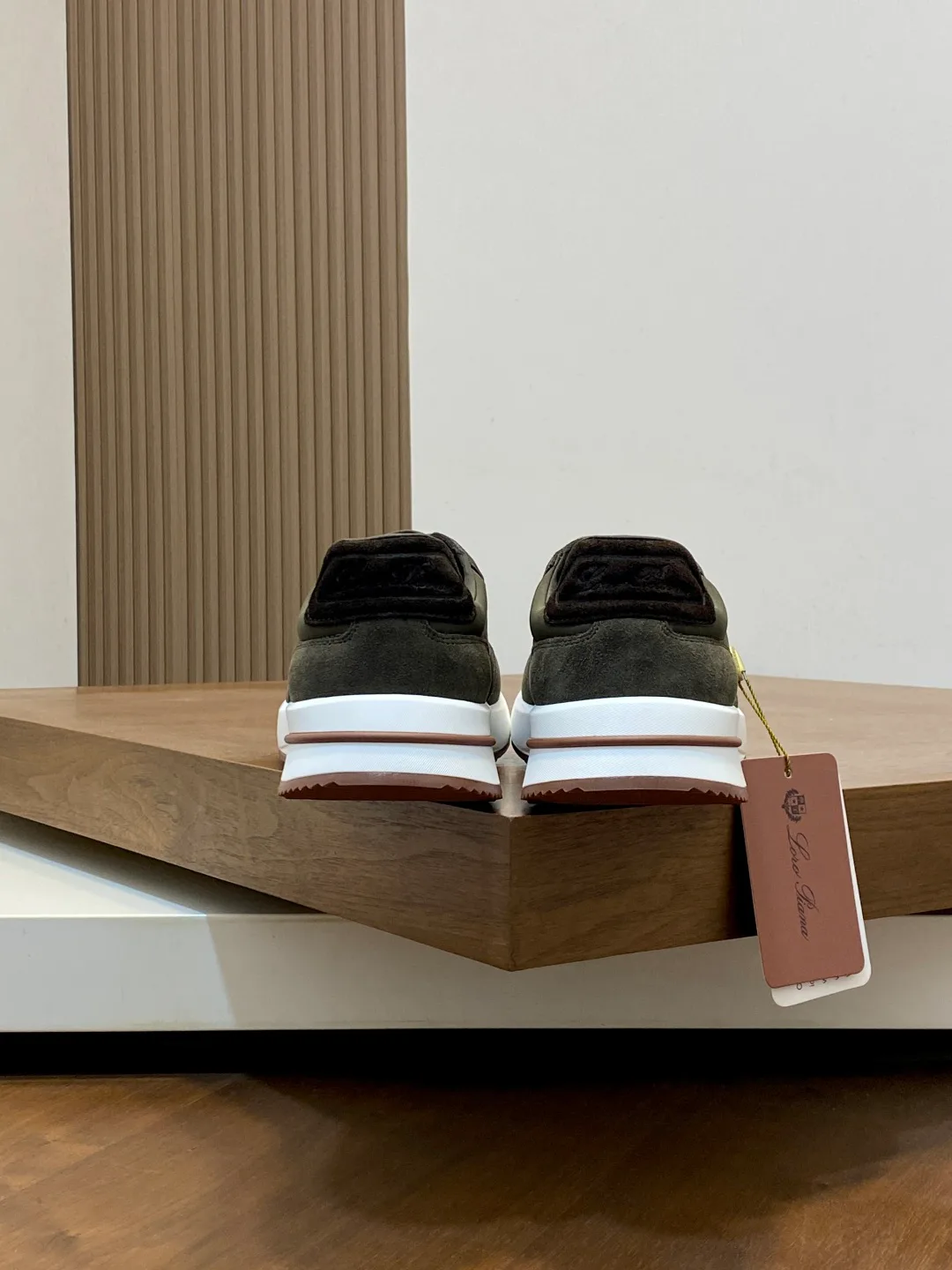 Men's Sneakers LORO PIANA 18078910
