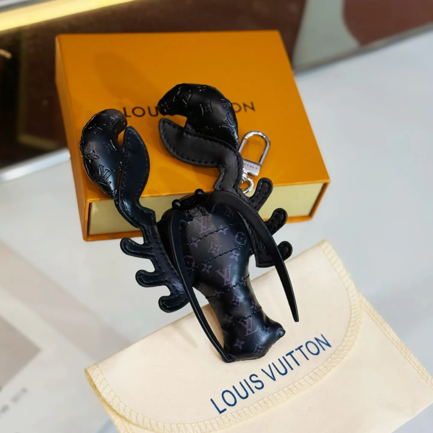 Key Cases LOUIS VUITTON 17451696