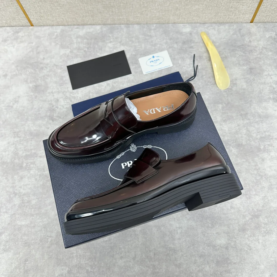 Men's Loafers And Dress Shoes PRADA 18397558
